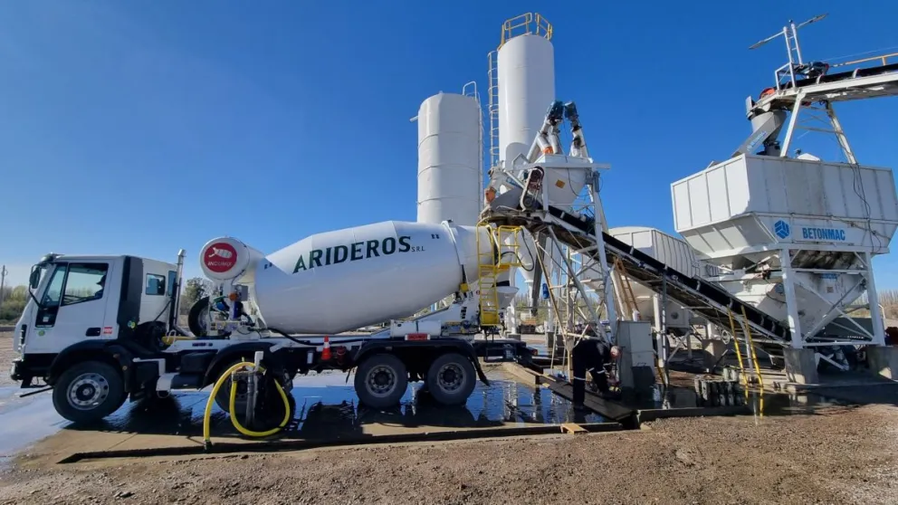 Arideros SRL cumple 40 años de historia consolidándose como una de las empresas referentes del Valle Medio. Foto: gentileza.