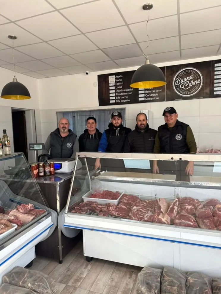 La nueva sala de envasado al vacío de Buona Carne permitirá elaborar productos con tránsito provincial y convertirá a la empresa de Choele Choel en pionera del Valle Medio en este tipo de tecnología. Foto: gentileza.