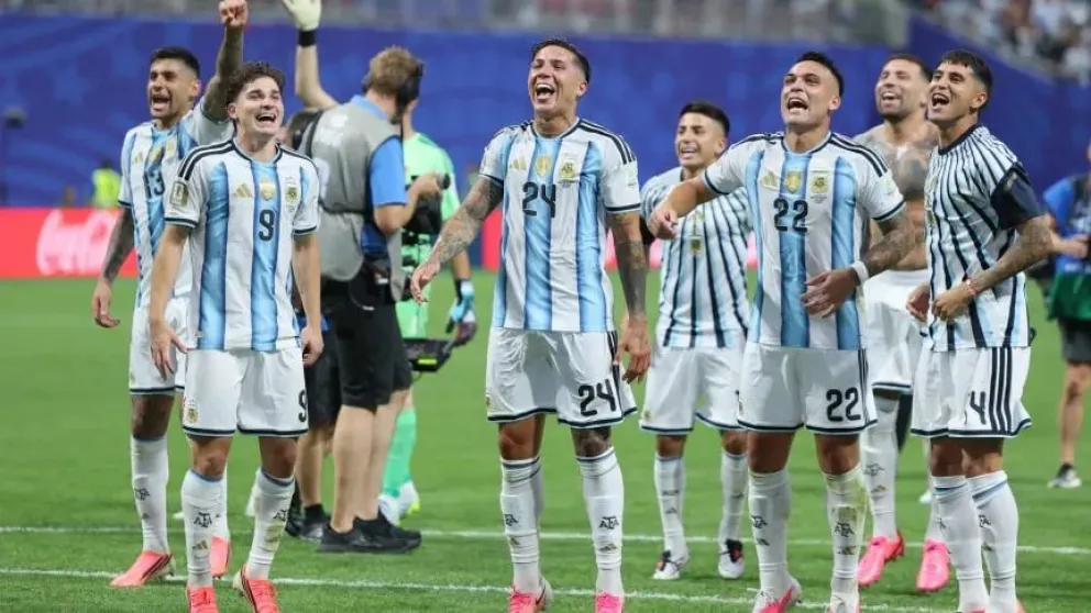 Lionel Scaloni repetirá la base del equipo que superó a Egipto y confiará nuevamente en Lionel Messi y Julián Álvarez para intentar clasificar a la Selección Argentina a las semifinales del Mundial 2026. Foto: AFA.