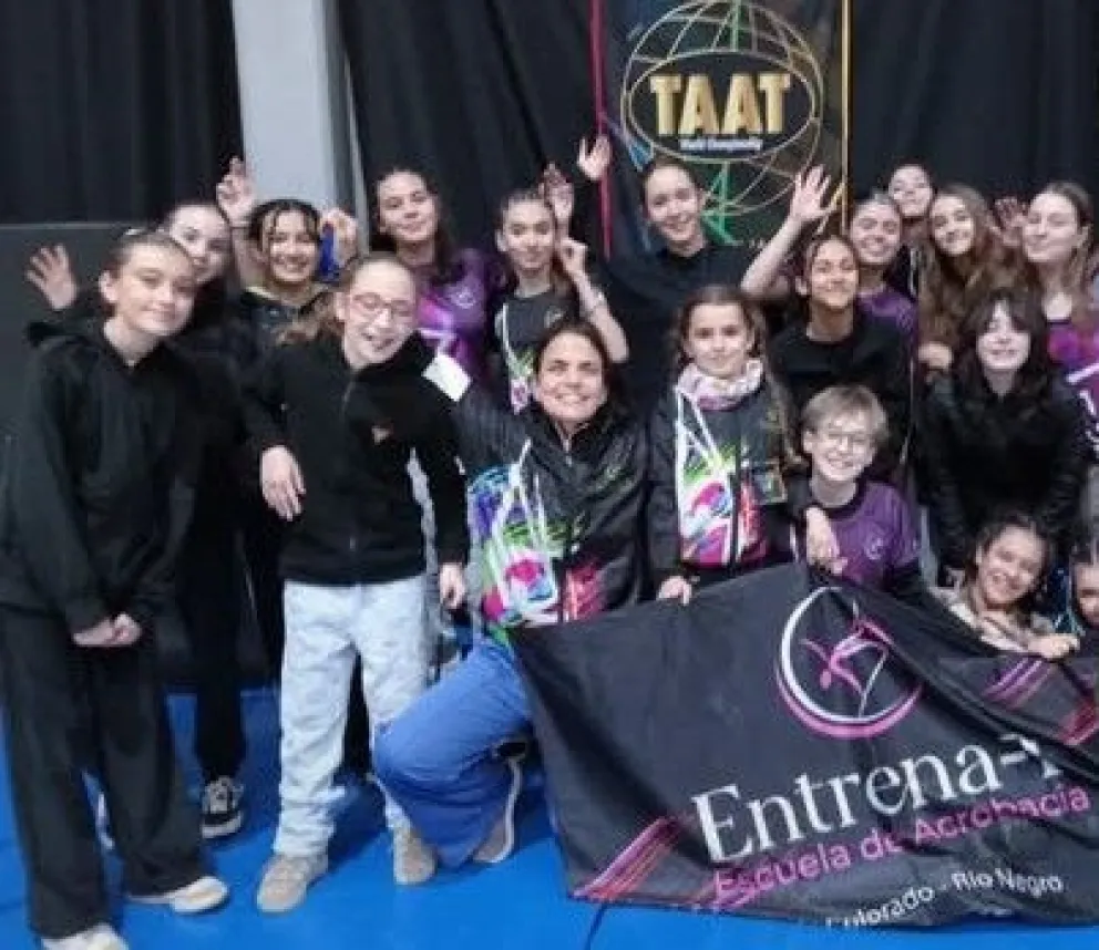La delegación de Entrena-T regresó de Cutral Co con numerosos podios, reconocimientos especiales y la clasificación al Campeonato Nacional de Acrobacia que se disputará en Córdoba. Foto: Instagram Entrena-T.