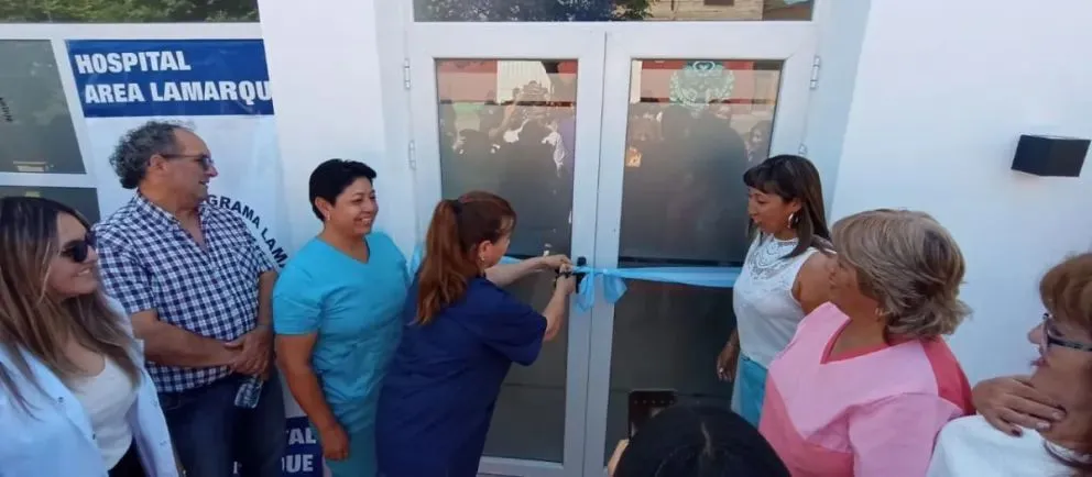 El Hospital de Lamarque habilitó un nuevo número para solicitar turnos por WhatsApp y continúa fortaleciendo la atención primaria a través de los CAPs. Foto: archivo.