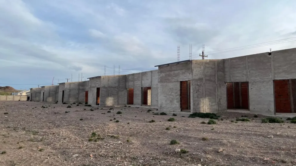 La Provincia financiará íntegramente la finalización de las 31 viviendas.
Crédito: Gobierno de Río Negro