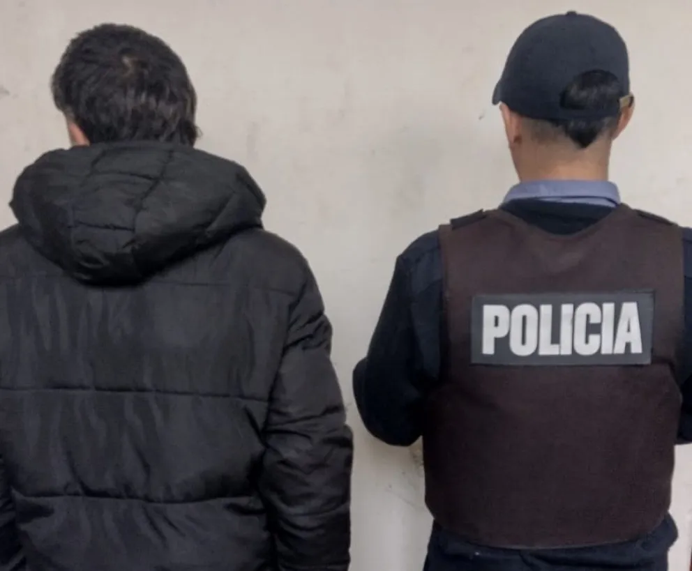 El joven de 20 años fue detenido en las inmediaciones del Juzgado N° 30 de Choele Choel. Foto: gentileza.