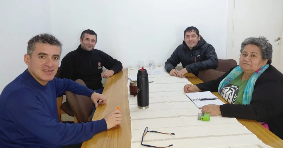 ATE y el Municipio de Coronel Belisle acordaron una suma fija de $60.000 para julio y confirmaron una nueva reunión paritaria para el 25 de agosto. Foto: gentileza.