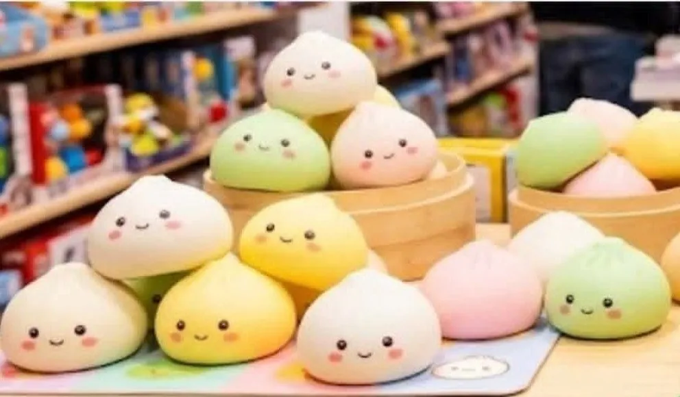 Defensa del Consumidor pidió retirar de la venta el juguete "Squeezy Dumpling" tras detectarse niveles de benceno superiores a los permitidos y riesgos para la salud infantil. Foto: web.