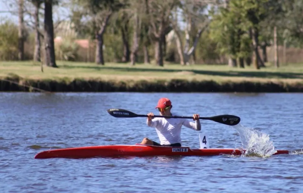 La Regata Solidaria se llevará a cabo el 30 de agosto en el Brazo Sur de Luis Beltrán para acompañar a los palistas del Valle Medio que representarán a la región en una competencia internacional en Eslovaquia. Foto: gentileza.