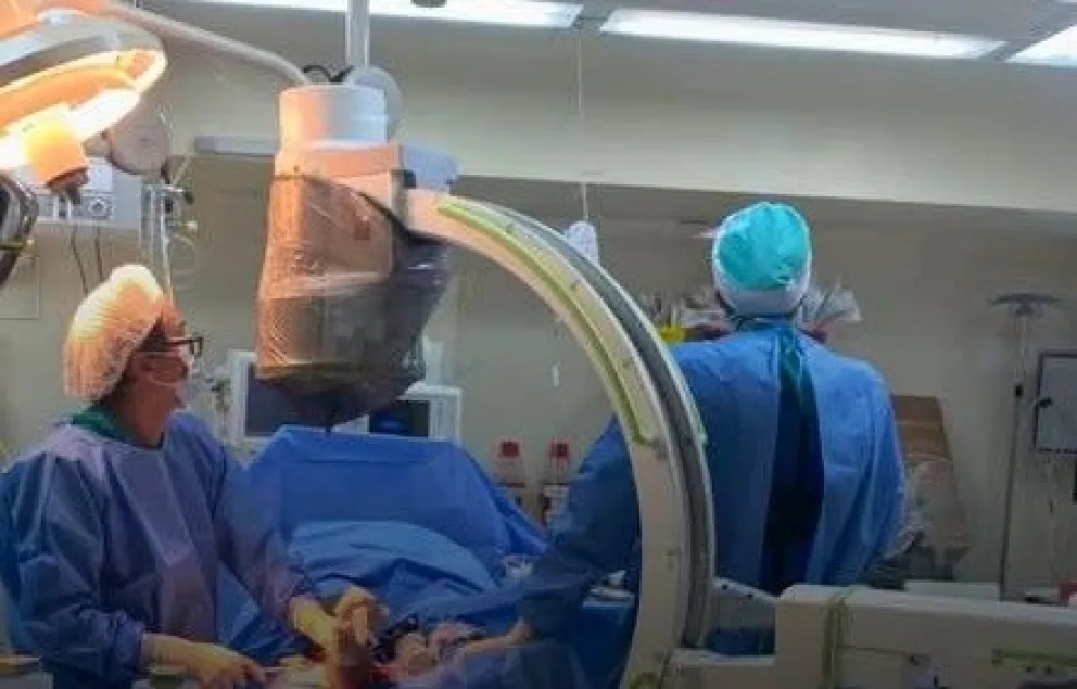 El Hospital Área Programa Río Colorado utilizó por primera vez su Arco en C durante una cirugía traumatológica. Foto: gentileza.