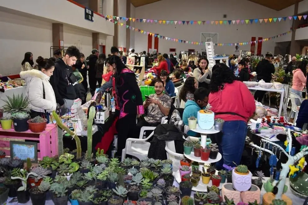 La feria reunirá a unos 130 artesanos y manualistas de distintos puntos de Río Negro y provincias vecinas. Foto: archivo.