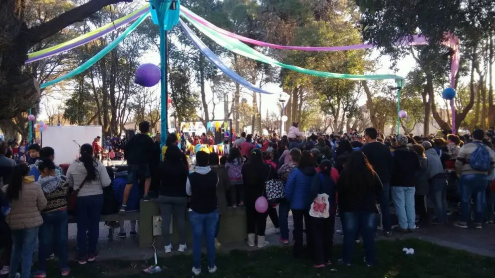 Lamarque y Luis Beltrán tendrán este domingo actividades gratuitas para celebrar el Día de las Infancias junto a las familias. Fotos: gentileza.