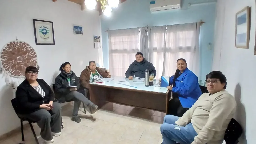 ATE y el Municipio de Chimpay acordaron un incremento del 2% para los haberes de agosto y fijaron una nueva reunión paritaria para septiembre. Foto: gentileza.