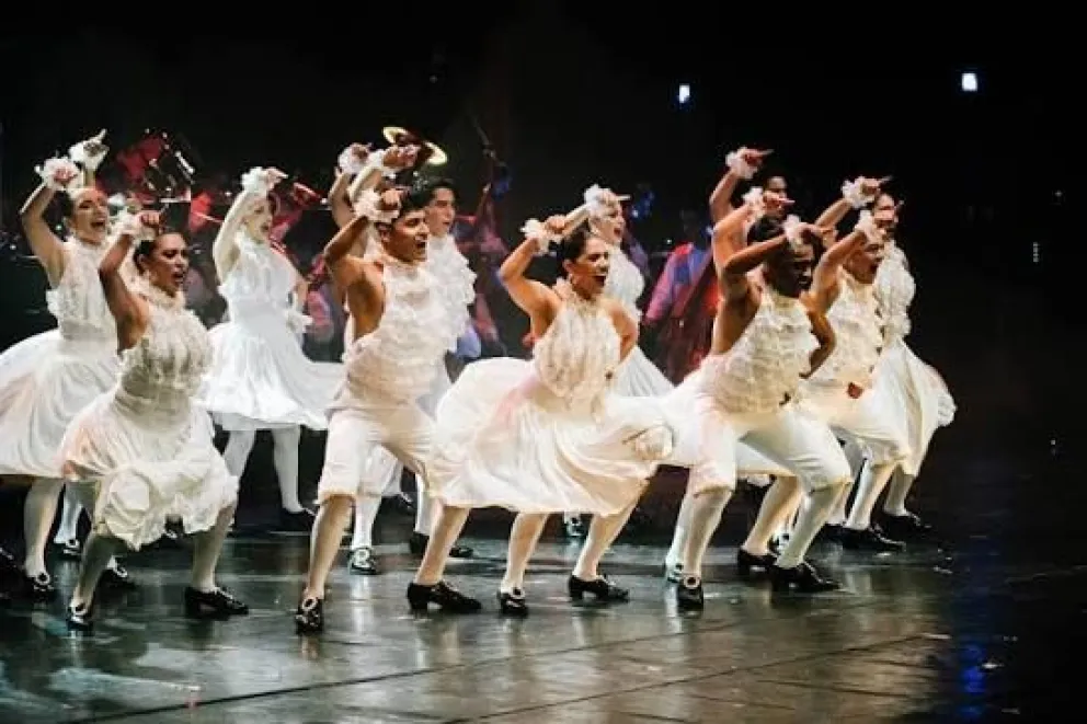 El Ballet Español y Folclórico FCP se presentará el viernes 28 de agosto en el Cine Teatro de Choele Choel. Foto: archivo.