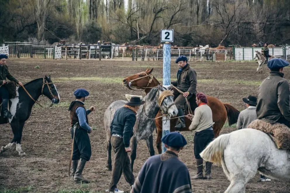 La jineteada fue uno de los principales atractivos de la primera jornada de la 6° Fiesta de la Chacra y el Campo. Foto: gentileza.