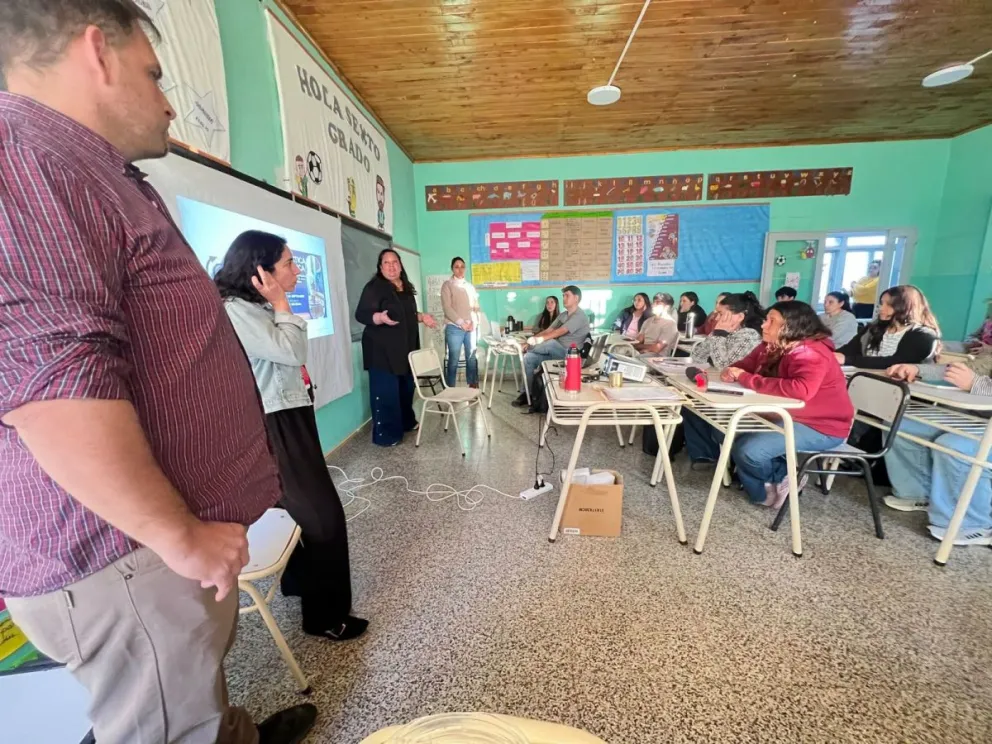 Estudiantes de la Tecnicatura Superior en Administración Jurídica participaron de una jornada de reflexión sobre el uso de Inteligencia Artificial en el ámbito jurídico. Foto: gentileza.