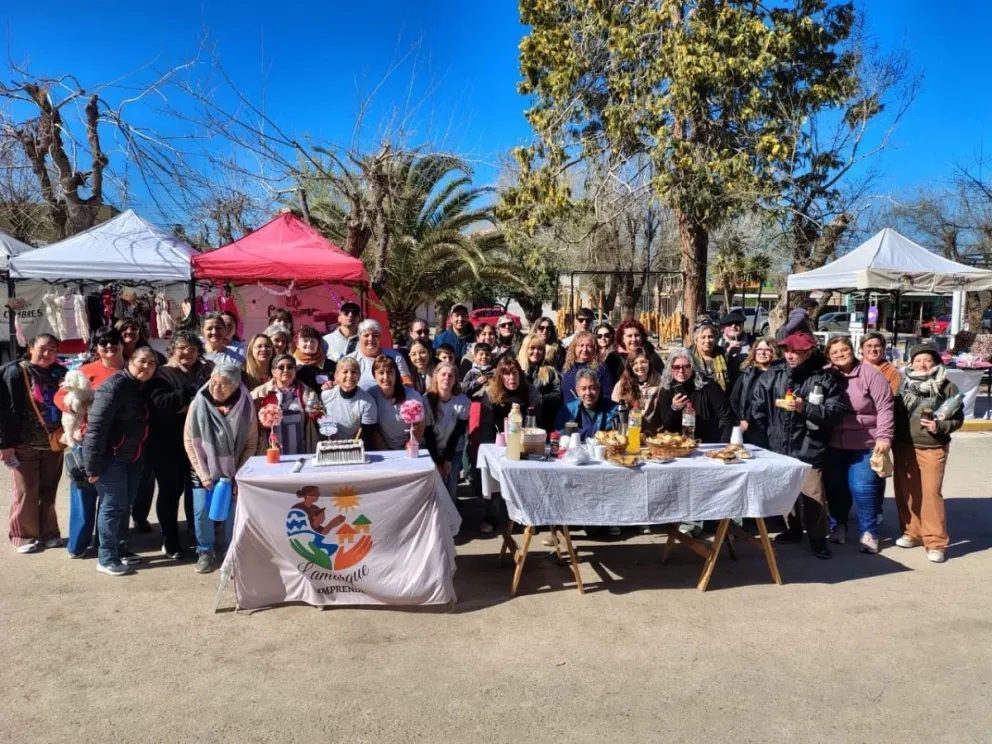 El primer Encuentro de Artesanos y Manualistas reunió a emprendedores de Lamarque y distintas localidades de la región y ya proyecta una segunda edición. Foto: gentileza.