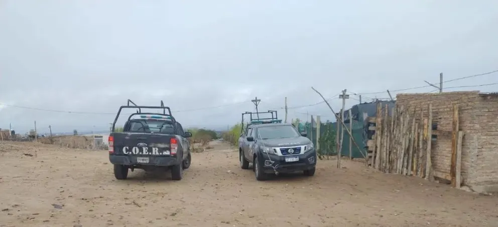 Los allanamientos se realizaron el viernes en distintos puntos de la zona norte de Roca y durante los operativos fue demorado el adolescente de 16 años. Foto: ANR