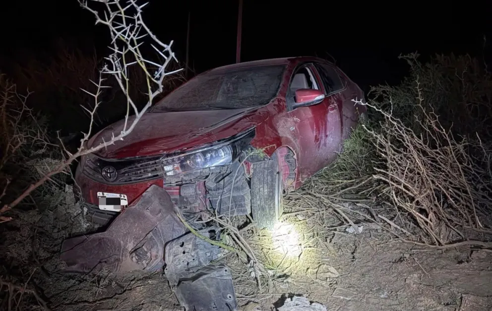 El único vehículo involucrado fue un Toyota Corolla. 