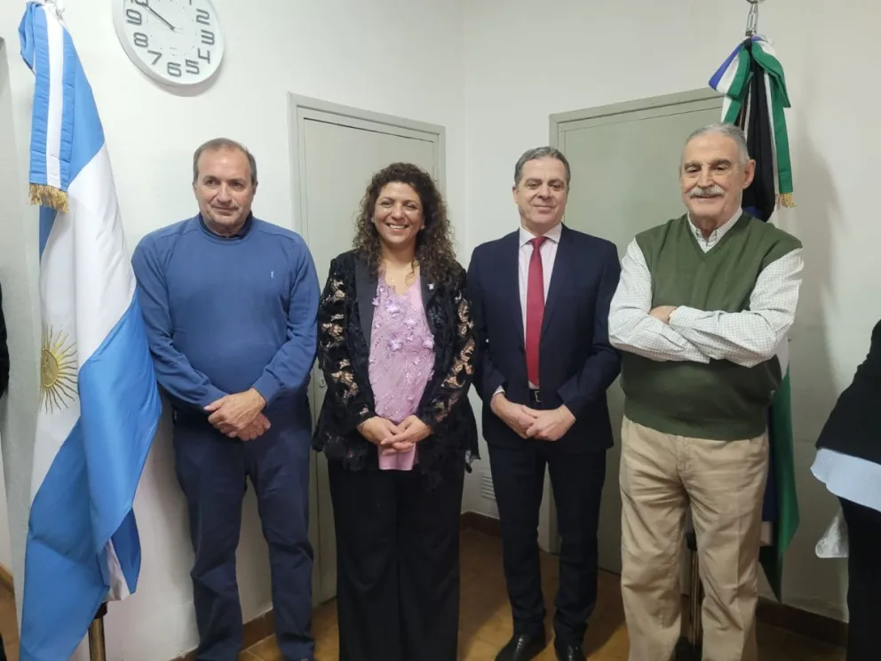 La ceremonia tuvo lugar hoy en Luis Belrán.