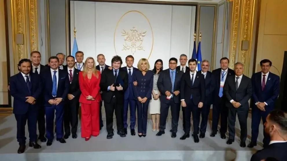 Alberto Weretilneck integró la delegación argentina recibida por Emmanuel Macron y presentó en París las oportunidades energéticas y productivas de Río Negro. Foto: gentileza.