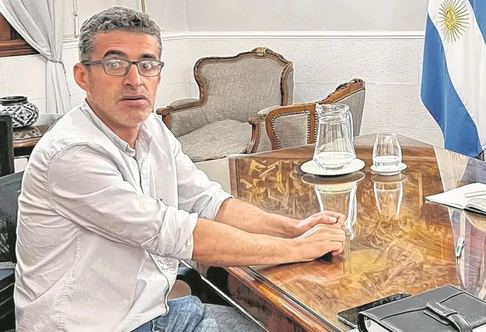 Coronel Belisle avanza con nuevas obras de alumbrado mientras gestiona la regularización de terrenos para proyectar la extensión de la red de gas. Foto: archivo.
