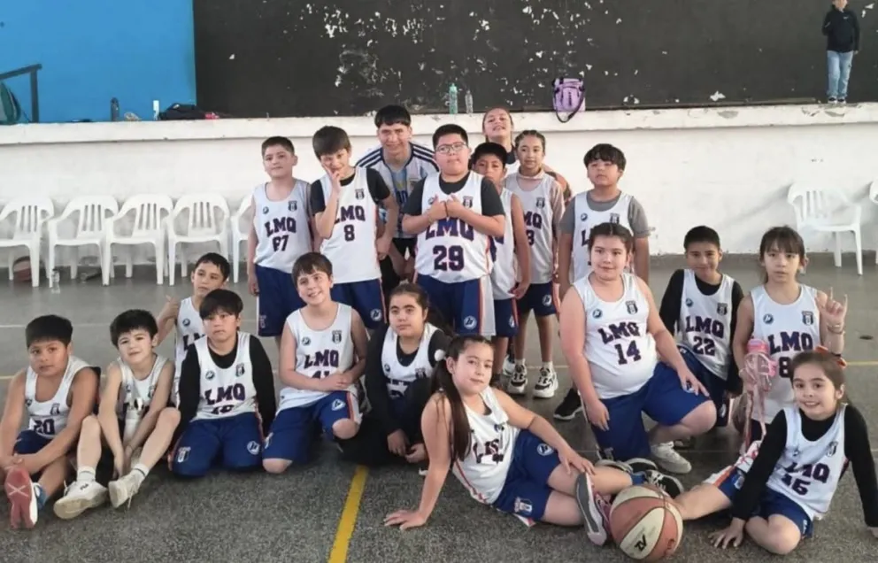 La Escuela Municipal de Básquet de Lamarque recibió a Chimpay en una nueva jornada de la Liga Formativa del Valle Medio, que tendrá sus finales en noviembre. Foto: gentileza.