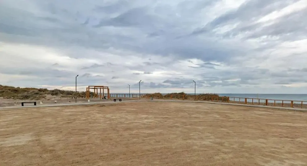 Altas expectativas por este nuevo espacio recreativo y turístico en Las Grutas. Foto Informativo Hoy.