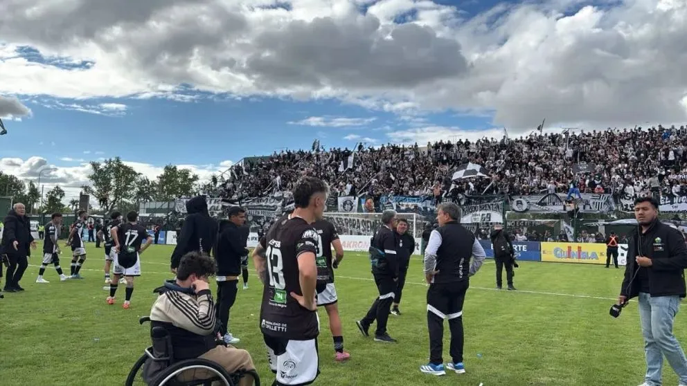 El albinegro perdió la final por el ascenso pero tendrá revancha de inmediato. Fotos Cipo 360.