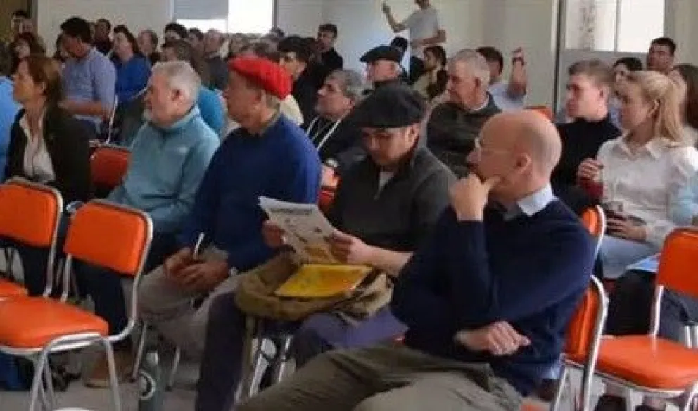 Productores ganaderos de Río Negro y provincias vecinas participaron del Encuentro Ganadero Regional 2026, realizado en Río Colorado con la presencia del intendente Duilio Minieri. Foto: gentileza.