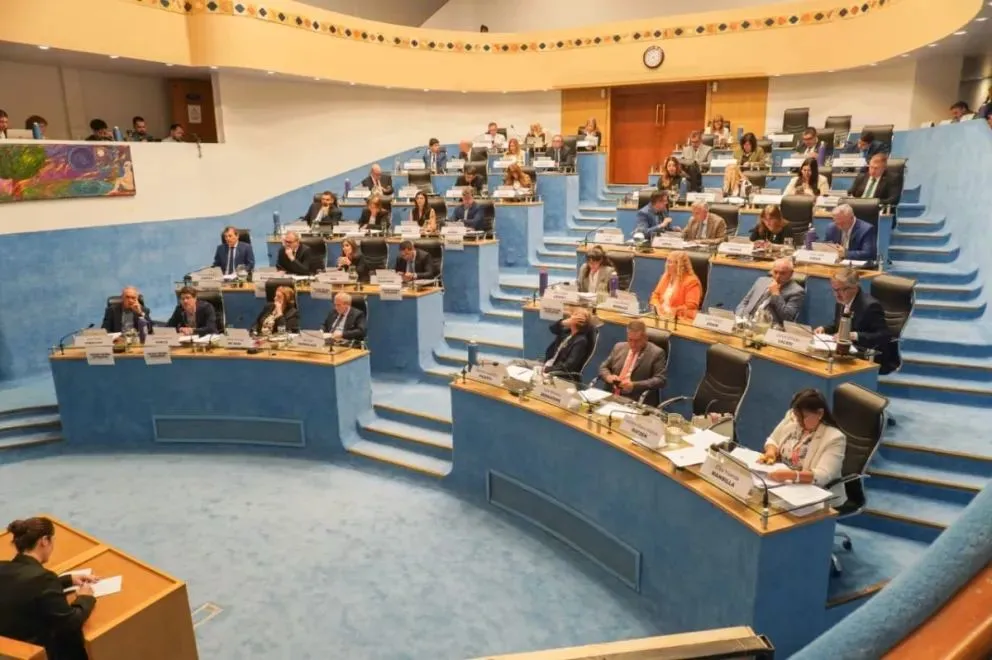Tras un largo debate, los legisladores les dieron luz verde a las herramientas financieras pedidas por el Ejecutivo: Foto: Vanesa Schwemmler
